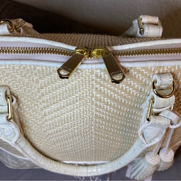 Like New & Rare Brahmin Vivian Macaroon Raffia Croc Embossed Genuine Leather Bag - Picture 6 of 16